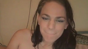 Hot Tranny Sucking Her Own Cock on DickGirls.xyz